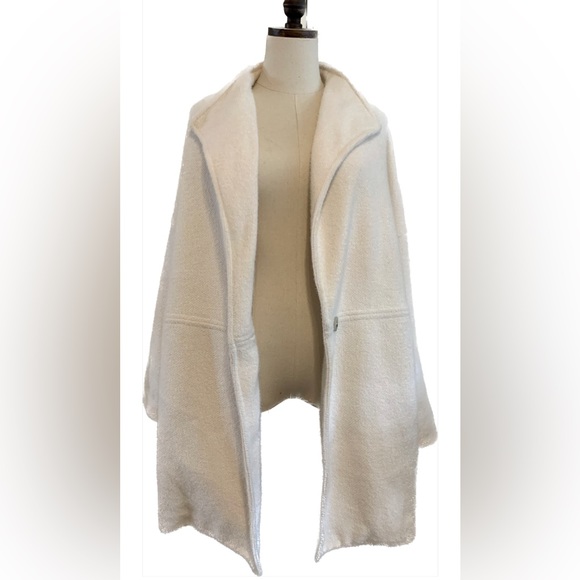 Banana Republic Luxe Cardigan - Picture 2 of 7